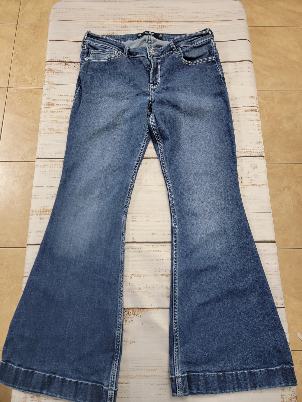 Hollister Women's Medium Blue Flared Jeans